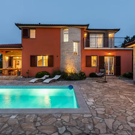 Ivona, A Luxurious Minutes From The Sea Semesterbostad Labin (Istria)