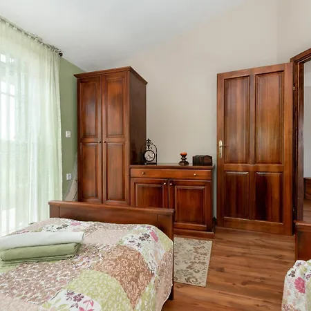 Ivona, A Luxurious Minutes From The Sea Labin (Istria)