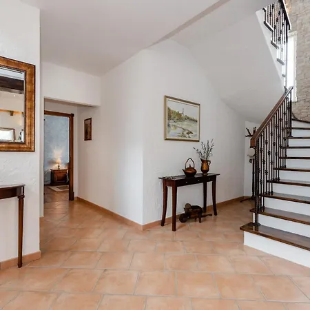 Semesterbostad Ivona, A Luxurious Minutes From The Sea