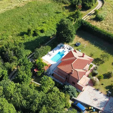 Semesterbostad Ivona, A Luxurious Minutes From The Sea Labin (Istria)